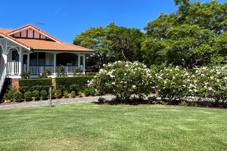 Premium Residential Garden & Lawn Care